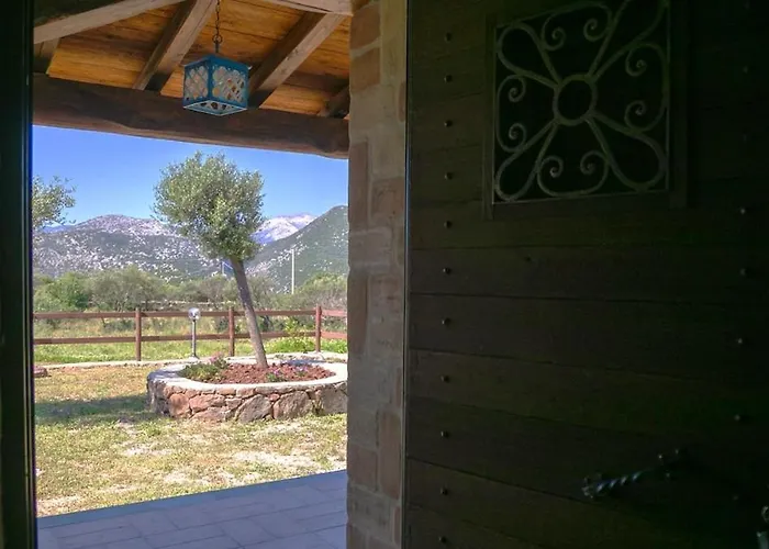 Country Su Monne - *